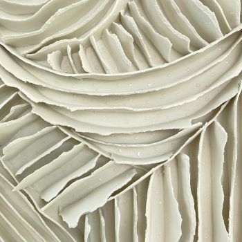 Bas relief-papier pocelaine collection écorces -De ci-de là 2 vue de face zoom
