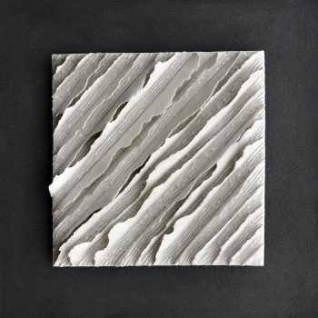 Bas relief-papier pocelaine collection écorces chemin de traverse 40x40cm avec support medium peint