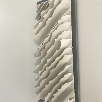 Bas relief-papier pocelaine collection écorces chemin de traverse format rectangulaire vue de côté 40x16 cm