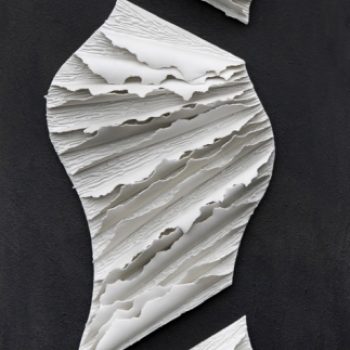 Bas relief-papier pocelaine collection écorces chemin de traverse triptyque vue de face