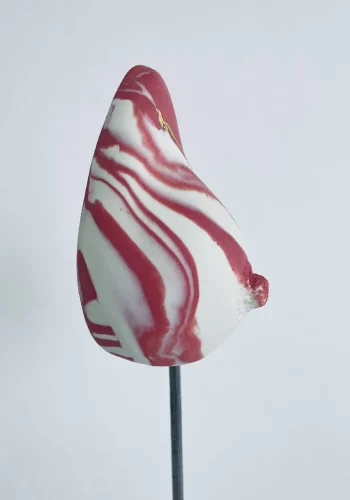 Sculpture sein porcelaine rose et blanche avec des liserés OR H223,3xL6,5xP4,5cm vue de côté D