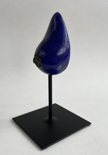 Sculpture sein grés raku bleu vue de côté D