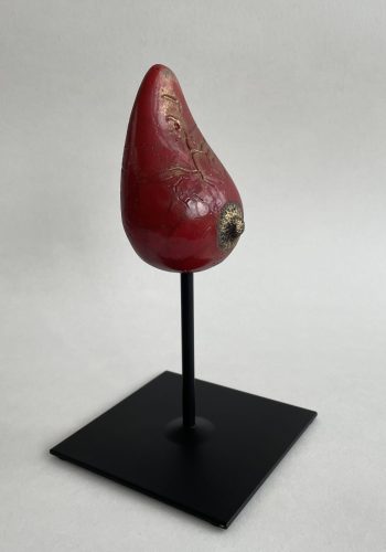 Sculpture sein grés raku rouge vue de côté G