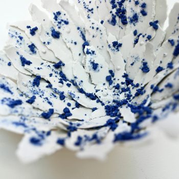 coupe papier porcelaine bleue
